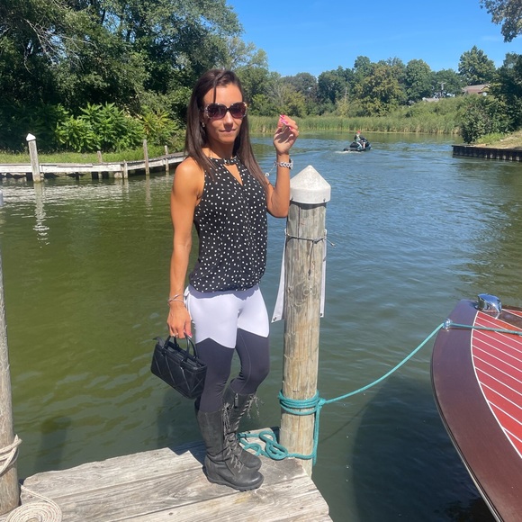 Meet your Posher, Anna - Picture 2 of 7